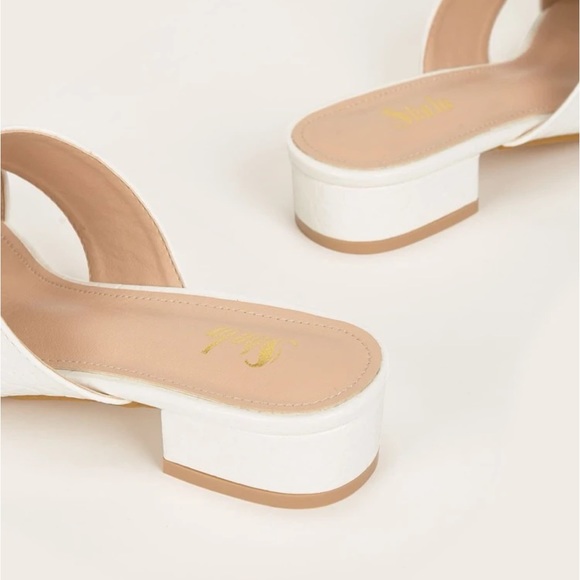 NWT Rhinestone Decor White Mules size 41/9.5 - Picture 5 of 9